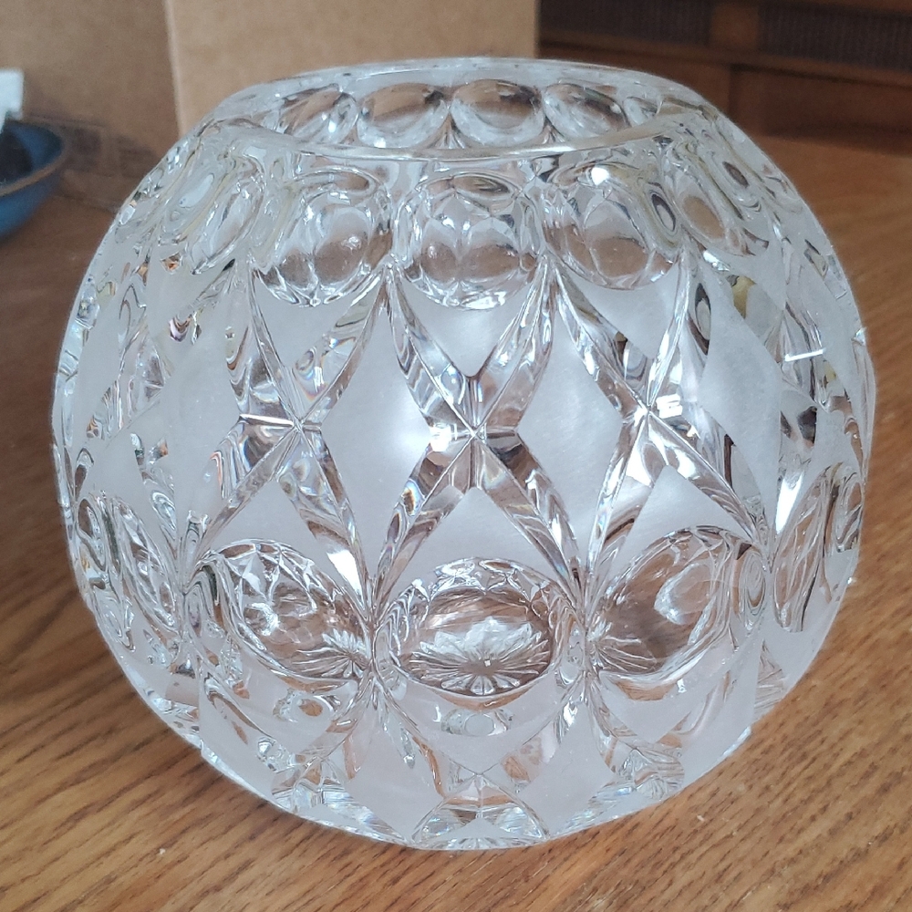 Nachtmann Anglia Lead Crystal Ball Vase